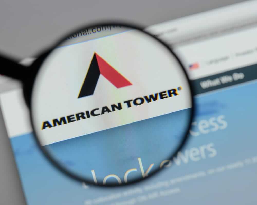 Is American Tower Stock Underperforming the Dow?